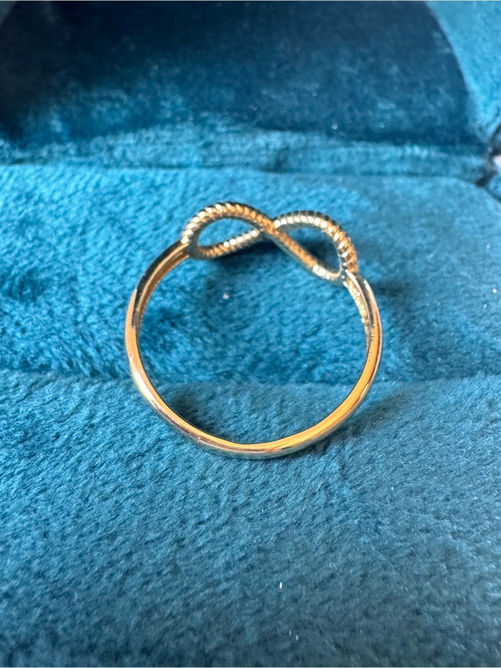 18k Saudi Gold Infinity Rope Ring - 6.5 - Picture 2 of 4